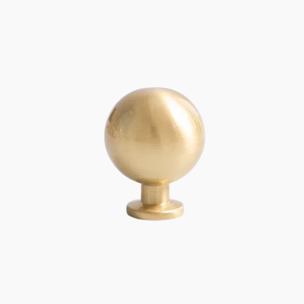 HOLLIS Brass Round Knob
